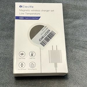 Magnetic phone charger for iPhone